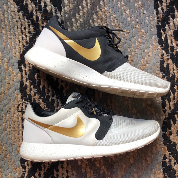nike roshe run gold